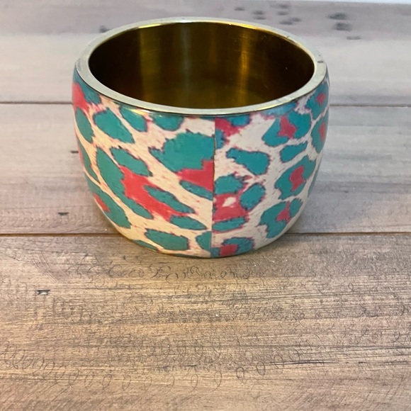 Vintage Brass Bangle with turquoise and pink animal print X Large circa 80s - Picture 2 of 6